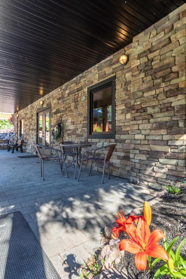 Canyon Ridge Lodge Голдън Екстериор снимка