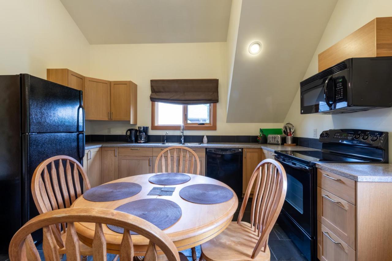 Canyon Ridge Lodge Голдън Екстериор снимка