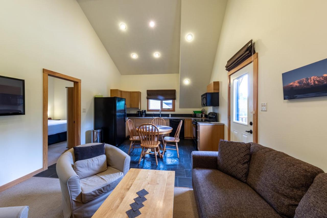 Canyon Ridge Lodge Голдън Екстериор снимка