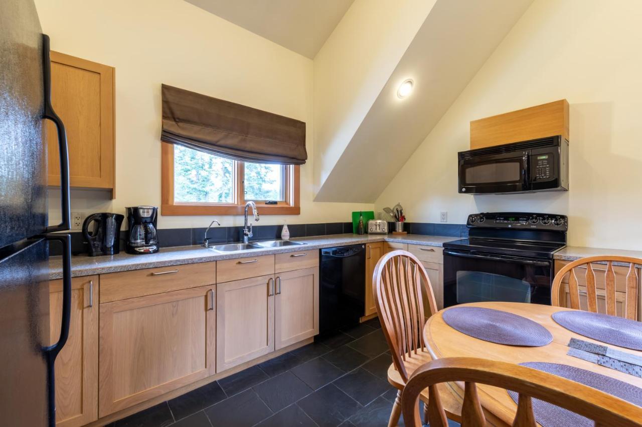 Canyon Ridge Lodge Голдън Екстериор снимка