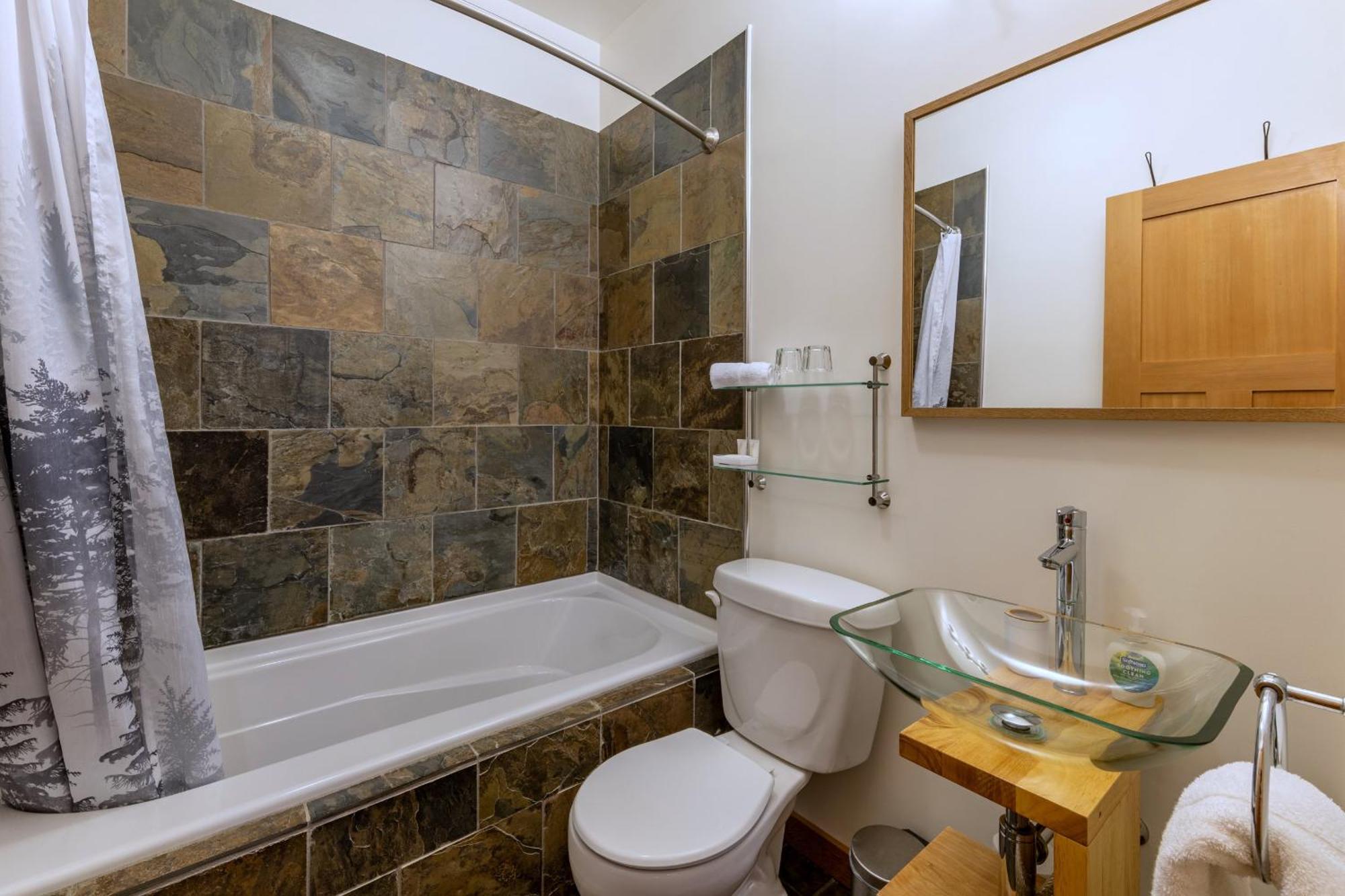 Canyon Ridge Lodge Голдън Екстериор снимка